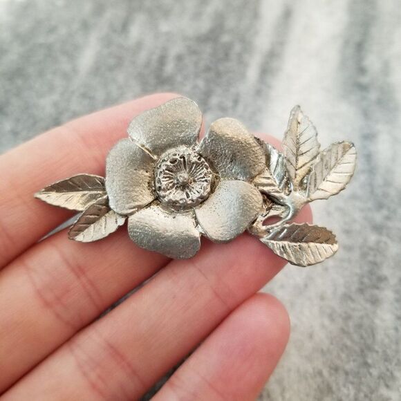 Vintage Silver Tone Flower Brooch, Dogwood, Pansy, Estate - Picture 3 of 5